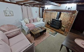 Honey Horsefield Grade Ll Cottage